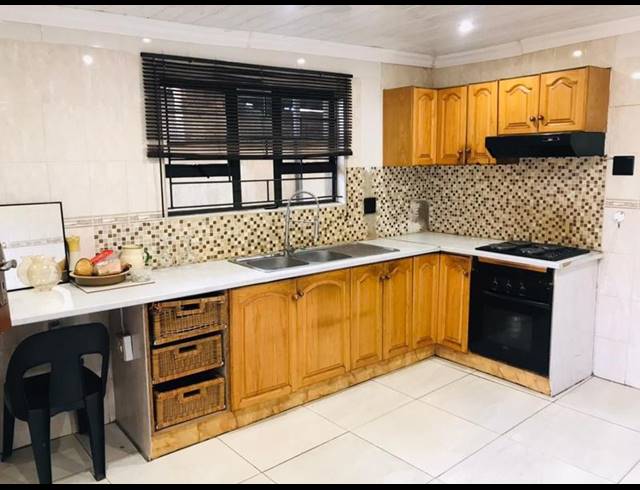 2 BEDROOM PROPERTY TO RENT IN NALEDI